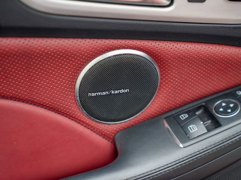 Used 2015 Mercedes-Benz SLK 250 image 11