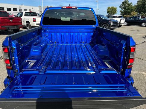Used 2025 Nissan Frontier SV image 45