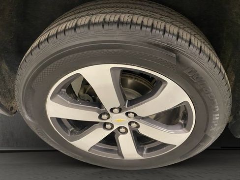 Used 2020 Chevrolet Traverse LT w/ LT Premium Package AWD/4WD image 37
