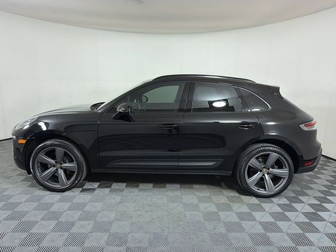 Certified 2024 Porsche Macan AWD/4WD image 2