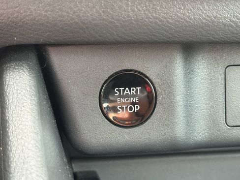 Certified 2025 Nissan Rogue S FWD image 9