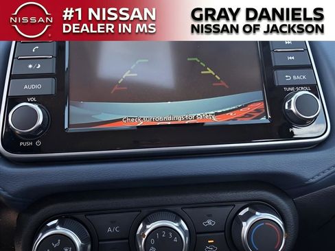 New 2025 Nissan Versa SV image 8