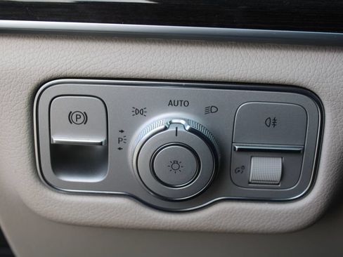 Used 2021 Mercedes-Benz GLE 350 4MATIC image 26