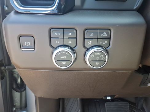 New 2026 GMC Sierra 2500 Denali w/ Denali Reserve Package AWD/4WD image 10