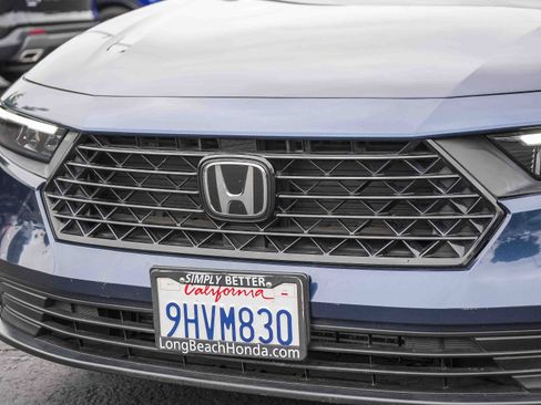 Used 2023 Honda Accord EX image 6