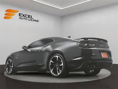 Used 2019 Chevrolet Camaro SS image 38
