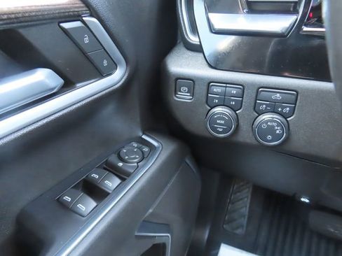 Used 2022 Chevrolet Silverado 1500 LT w/ Diesel Off-Road Package AWD/4WD image 30