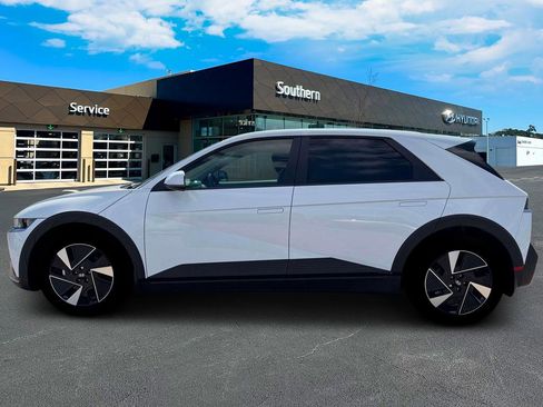 New 2026 Hyundai Ioniq 5 SEL AWD/4WD image 3