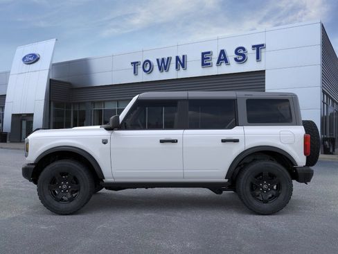 New 2025 Ford Bronco Big Bend w/ Black Diamond Package AWD/4WD image 3