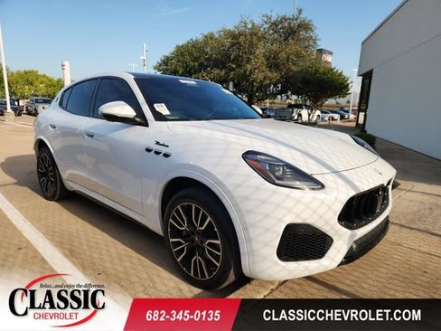 Used 2023 Maserati Grecale Modena AWD/4WD image 1