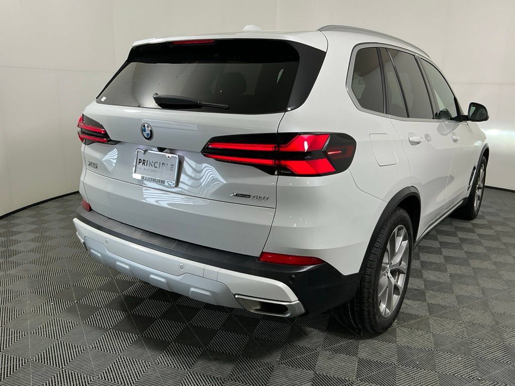 Certified 2024 BMW X5 xDrive40i w/ Premium Package AWD/4WD image 5