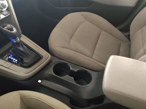 Used 2020 Hyundai Elantra SEL FWD image 26