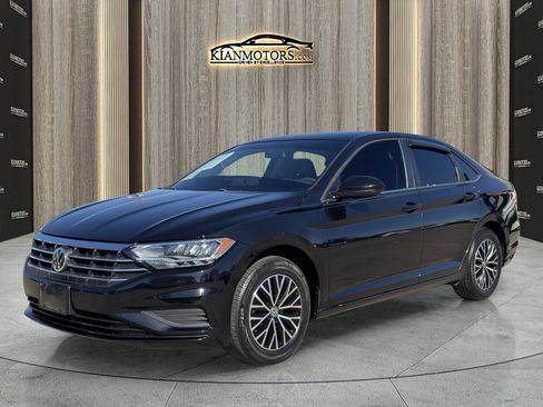 Used 2021 Volkswagen Jetta R-Line image 3