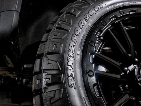 Used 2024 GMC Sierra 2500 AT4X image 58