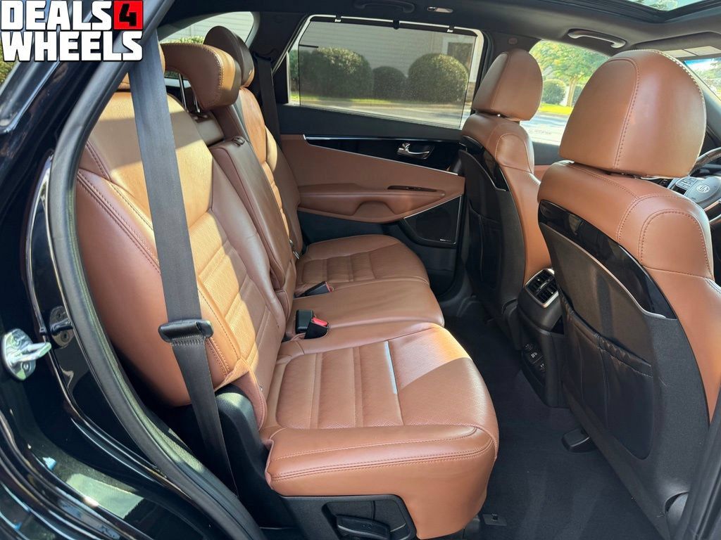 Used 2019 Kia Sorento SX FWD image 21