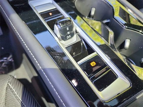 New 2025 Volkswagen Atlas Cross Sport SE image 29