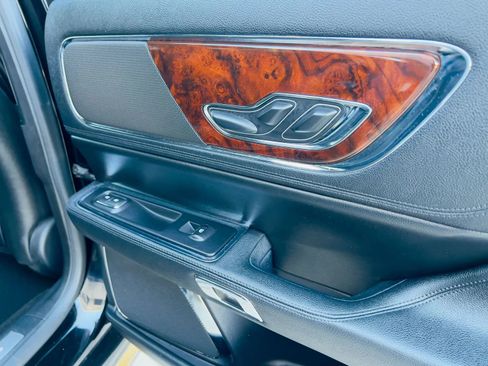 Used 2019 Lincoln Continental AWD w/ Equipment Group 500A image 19