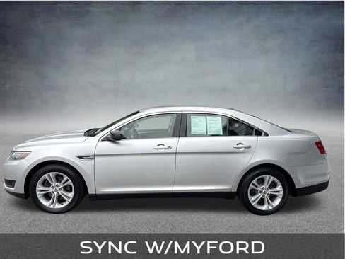 Used 2016 Ford Taurus SE FWD image 2