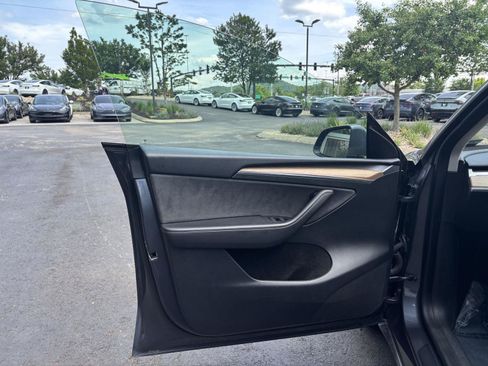 Used 2023 Tesla Model Y Long Range AWD/4WD image 20