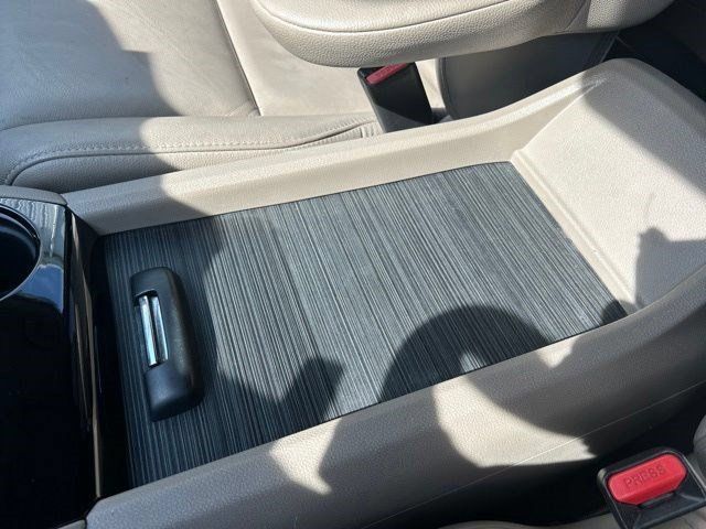 Used 2021 Honda Pilot Touring image 35