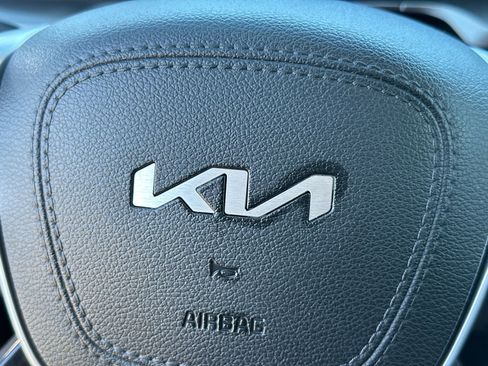 Used 2023 Kia Telluride S w/ S Sunroof Package image 25