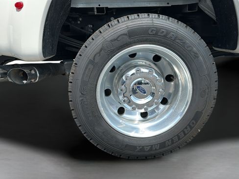 Used 2021 Ford F450 Platinum w/ FX4 Off-Road Package AWD/4WD image 9