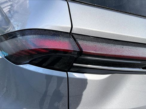 Used 2024 Lincoln Nautilus Reserve image 27