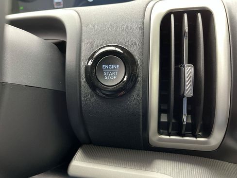Used 2025 Ford Expedition Max Active AWD/4WD image 22