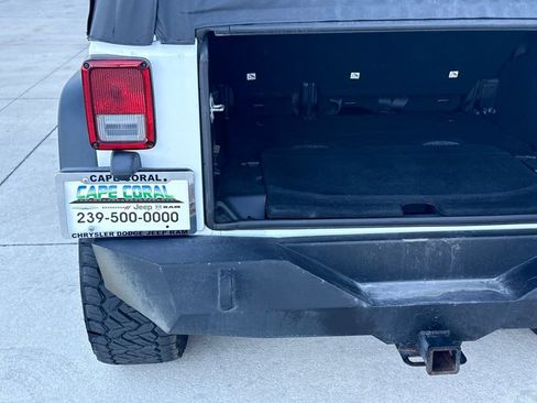 Certified 2016 Jeep Wrangler Unlimited Sport image 39