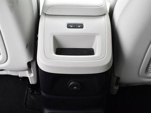 Used 2023 Volvo XC60 T8 Plus w/ Climate Package image 29