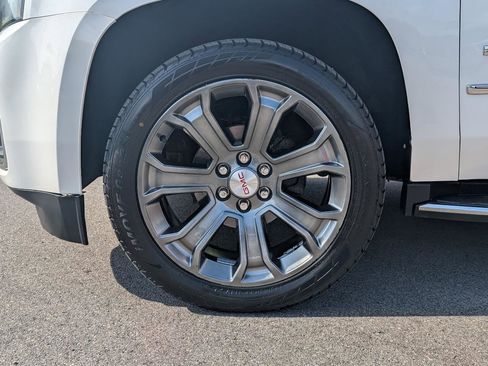 Used 2020 GMC Yukon XL Denali w/ Open Road Package AWD/4WD image 28