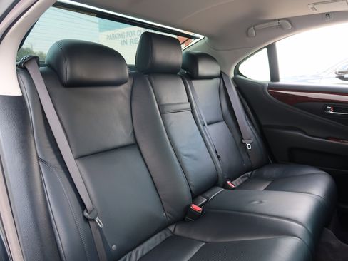 Used 2008 Lexus LS 460 image 38