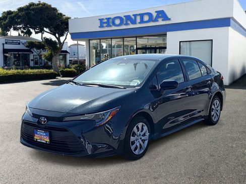 Used 2023 Toyota Corolla LE w/ Carpet Mat Package (TMS) FWD image 1