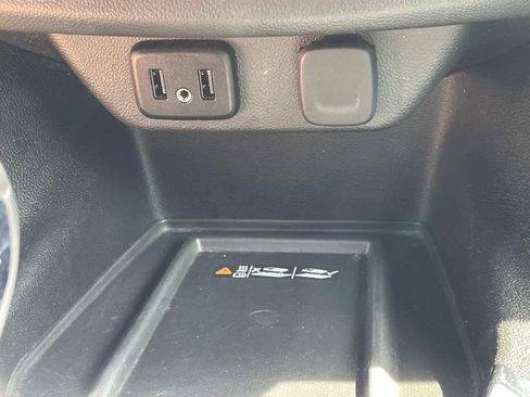 Used 2023 Chevrolet Traverse LT AWD/4WD image 23