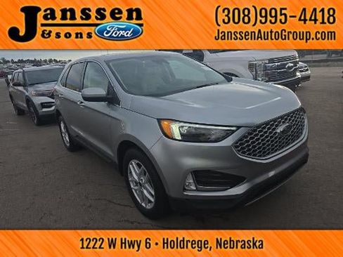Used 2023 Ford Edge SEL w/ Convenience Package AWD/4WD image 3