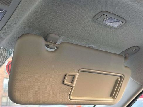 Certified 2025 Hyundai Venue Limited image 28