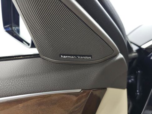 Used 2014 Mercedes-Benz E 350 4MATIC Sedan image 13