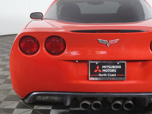 Used 2006 Chevrolet Corvette Coupe w/ Preferred Equipment Group RWD image 10
