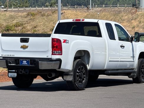 Used 2013 GMC Sierra 3500 SLE image 3