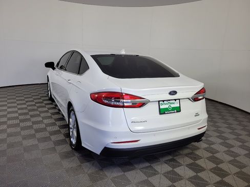 Used 2019 Ford Fusion SE FWD image 5