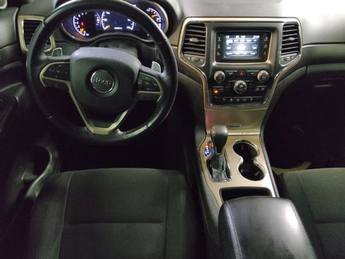 Used 2017 Jeep Grand Cherokee Laredo image 22