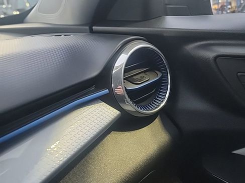 Used 2024 Chevrolet Trax LT w/ LT Convenience Package image 48