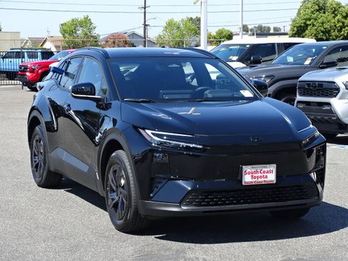 New 2026 Toyota C-HR AWD/4WD image 2
