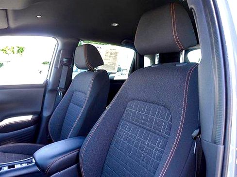 Used 2025 Honda HR-V Sport image 10