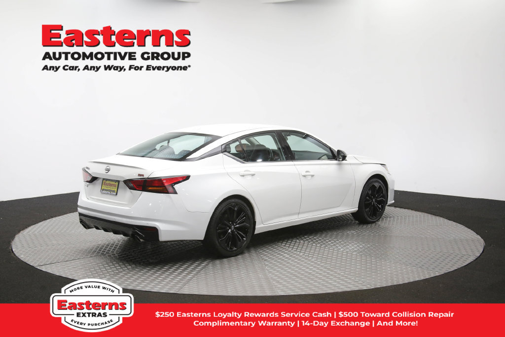 Used 2024 Nissan Altima 2.5 SR FWD image 38