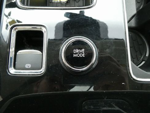 Used 2023 Lincoln Aviator Black Label Grand Touring w/ Class IV Trailer Tow Package image 32