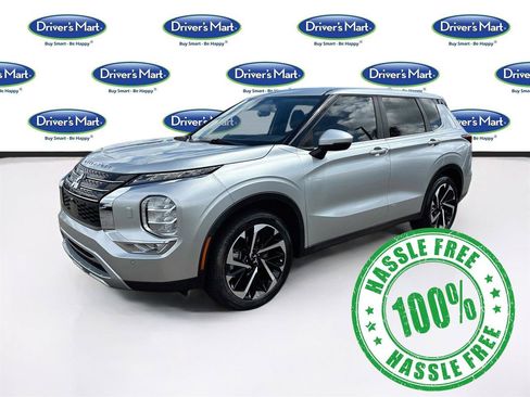 Used 2022 Mitsubishi Outlander SE AWD/4WD image 3