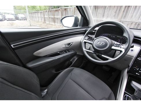Certified 2024 Hyundai Tucson SEL FWD image 9