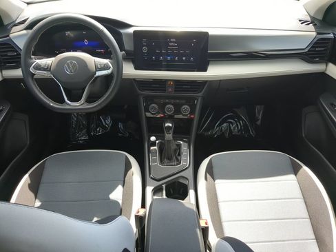 Certified 2025 Volkswagen Taos S FWD image 11