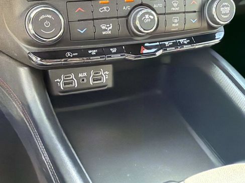 Used 2023 Dodge Durango GT AWD/4WD image 27